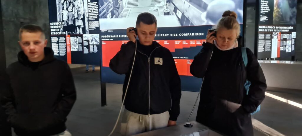 Wycieczka Uczniów Z Wolontariatu Rcez W Ramach Programu Podróże Z Klasą Mazury (25)