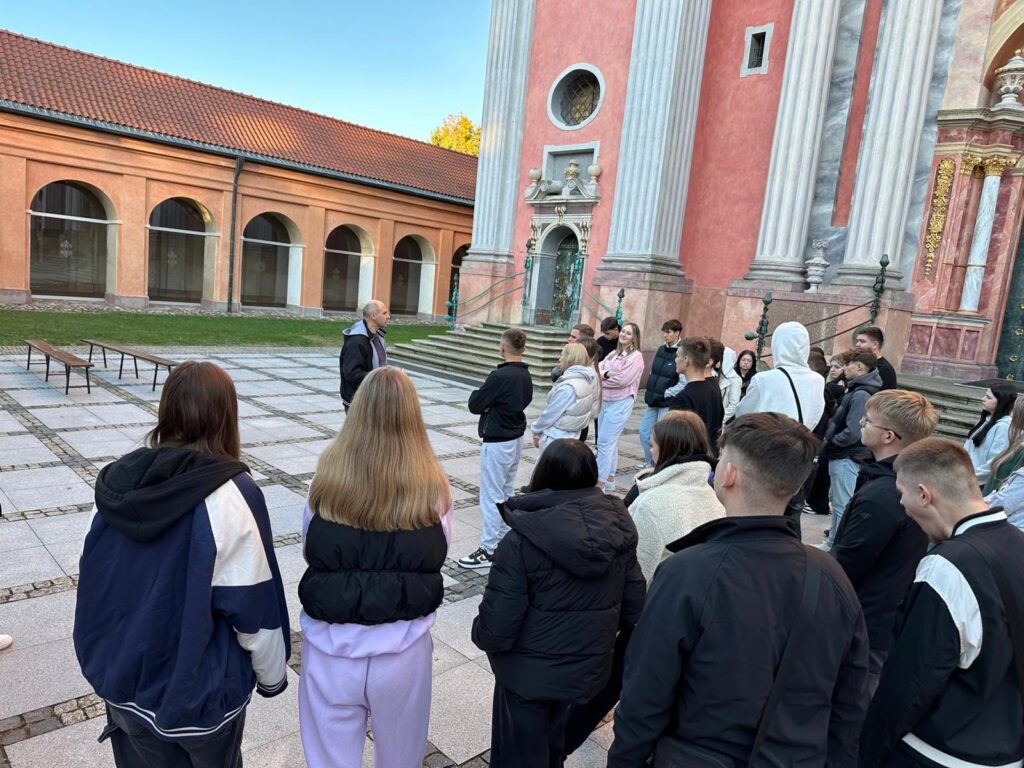 Wycieczka Uczniów Z Wolontariatu Rcez W Ramach Programu Podróże Z Klasą Mazury (8)