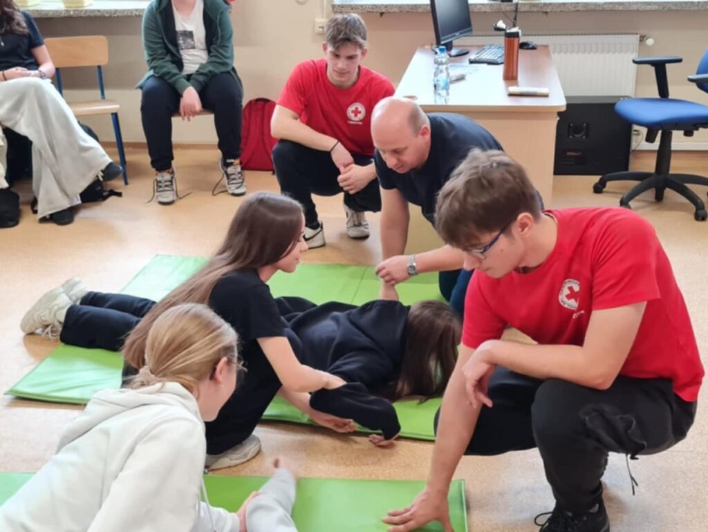 466589335 1099190335543763 3034915167074590538 N