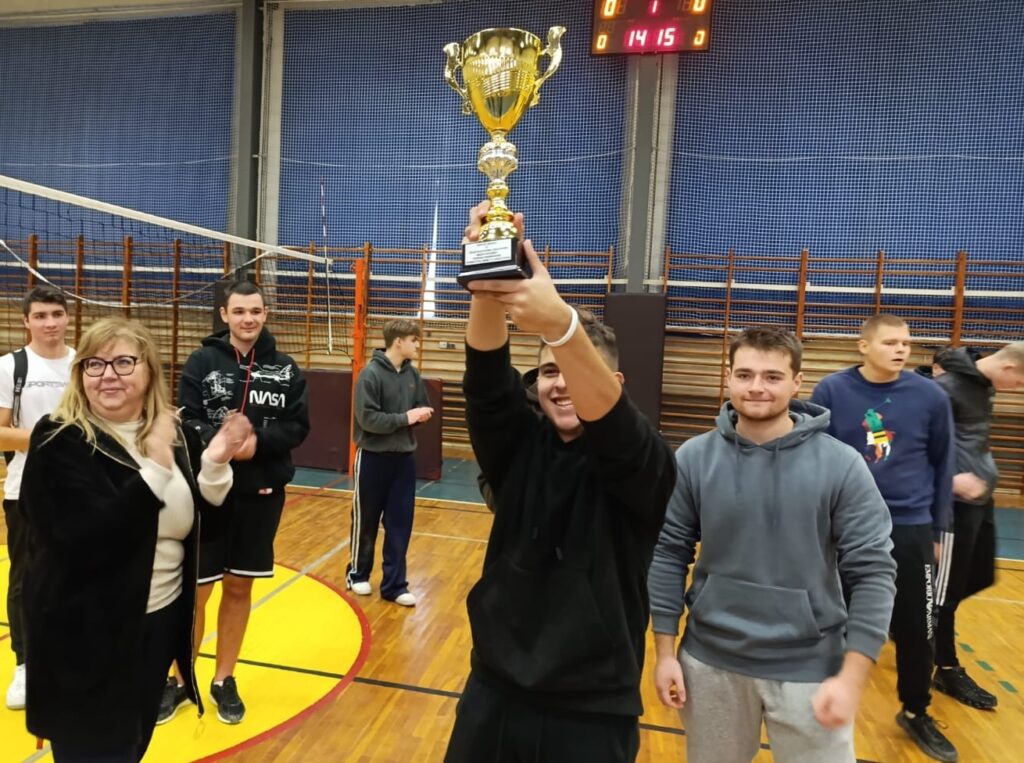 468560946 1108546994608097 2885350818266900532 N