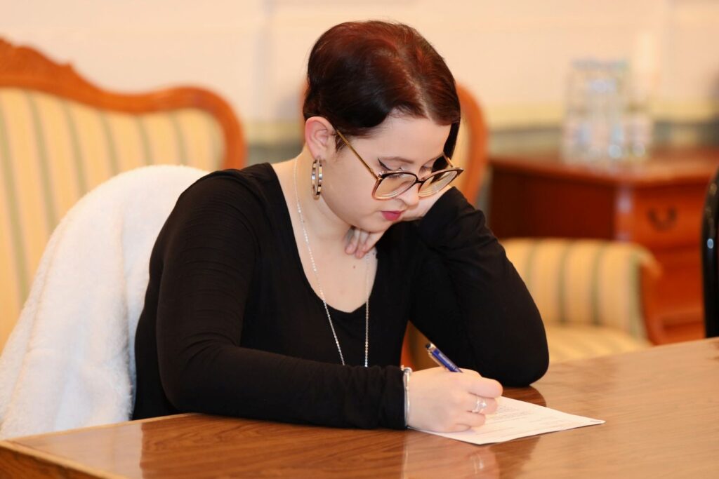 469884320 891885476464467 80784476716773429 N