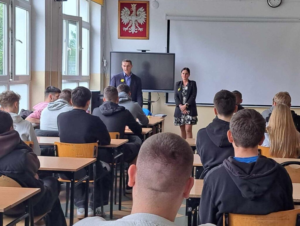 Received 604440895978432