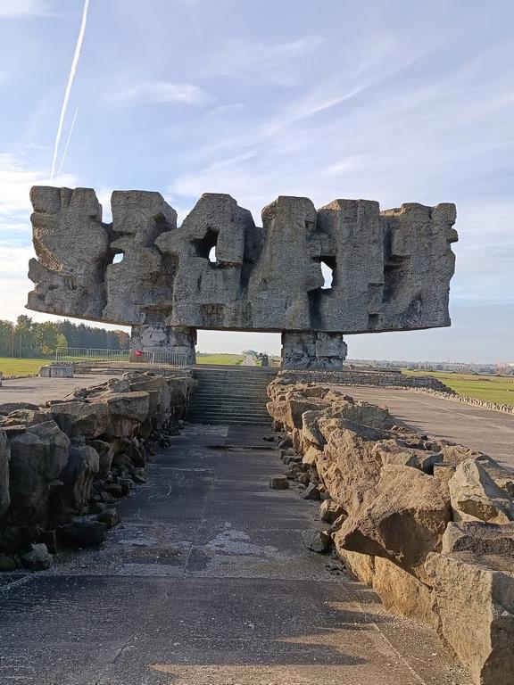 Spotkanie z historią w RCEZ cz.1. Młodzież RCEZ w Miejscu Pamięci