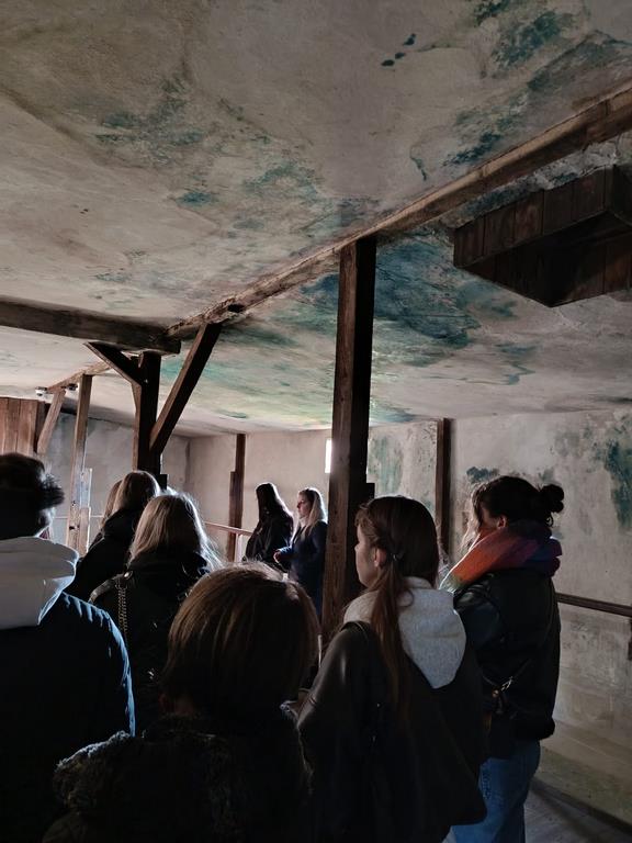 Spotkanie z historią w RCEZ cz.1. Młodzież RCEZ w Miejscu Pamięci