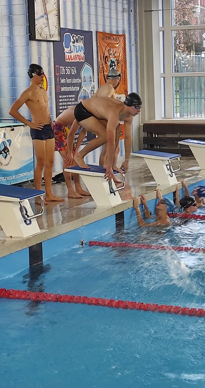 Awans ucznia RCEZ w Mistrzostwach Powiatu w pływaniu