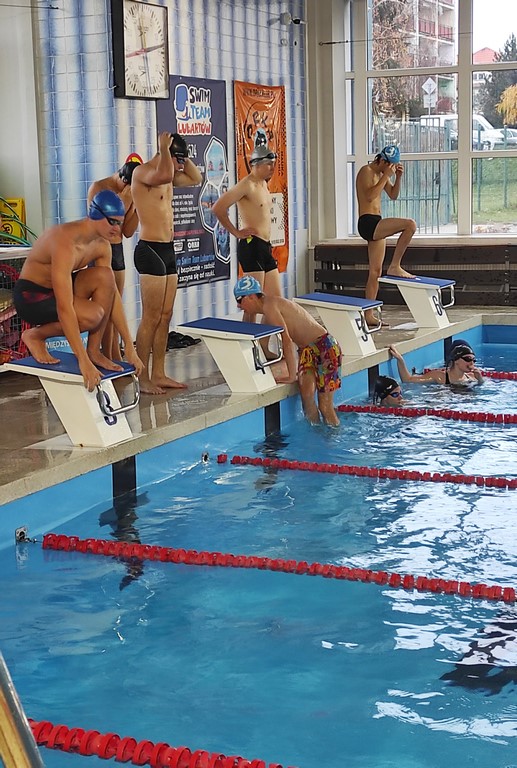 Awans ucznia RCEZ w Mistrzostwach Powiatu w pływaniu