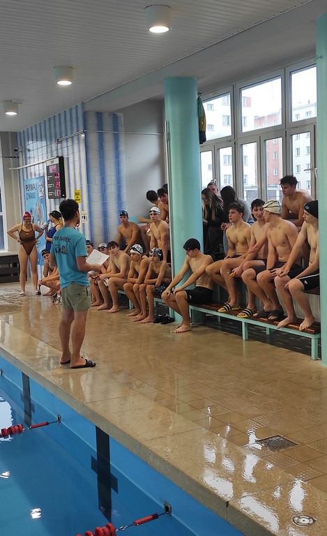 Awans ucznia RCEZ w Mistrzostwach Powiatu w pływaniu