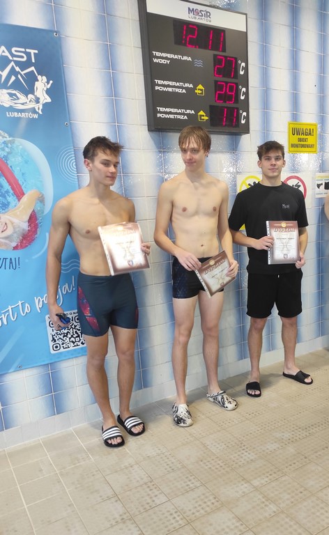 Awans ucznia RCEZ w Mistrzostwach Powiatu w pływaniu