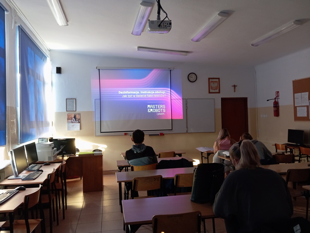Udział klasy 5Tek w retransmisji konferencji Masters & Robots Youth