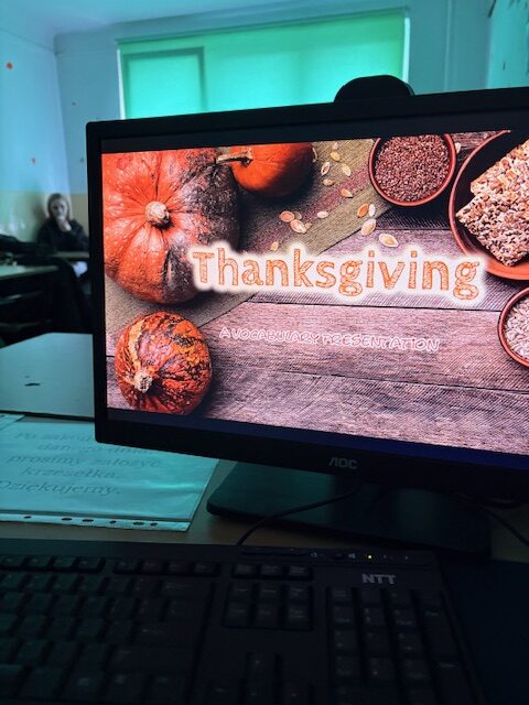 Święto Dziękczynienia w naszej szkole – lekcja pełna smaków, barw i tradycji!