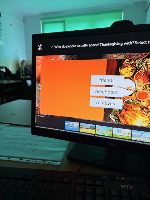 Święto Dziękczynienia w naszej szkole – lekcja pełna smaków, barw i tradycji!