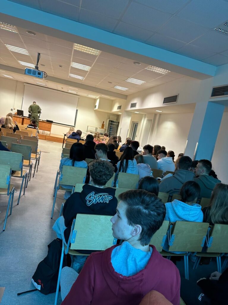 Rcez na wykladach na wsei007