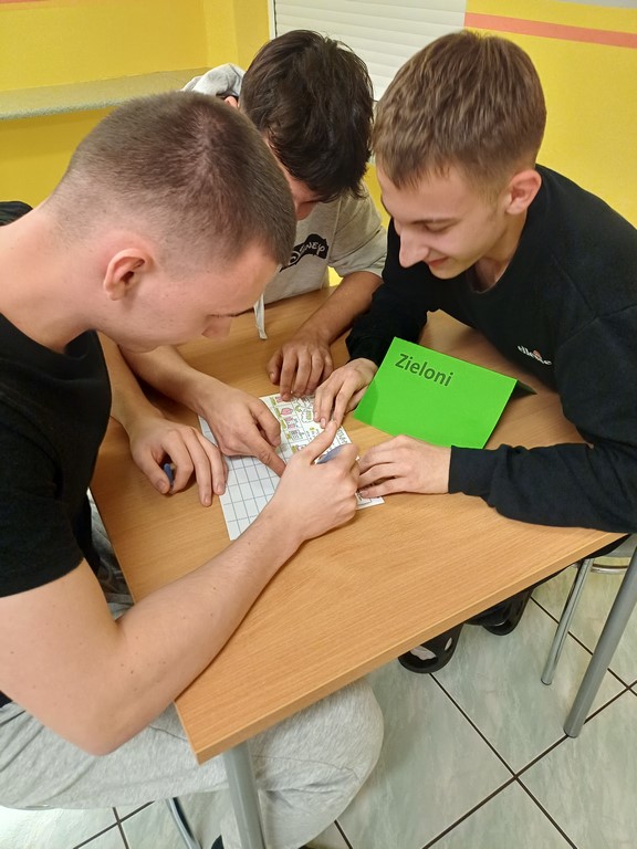 Turniej „Państwa–Miasta” w bursie – pierwsza runda za nami!